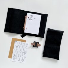 Černý nedatovaný diář A6 s rose gold mechanikou