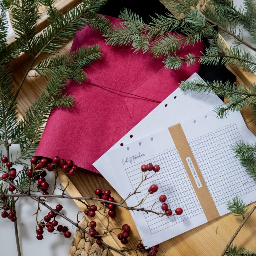 Růžový nedatovaný diář A5