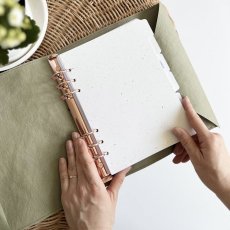Terrazzo rozdělovače s bočním štítkem